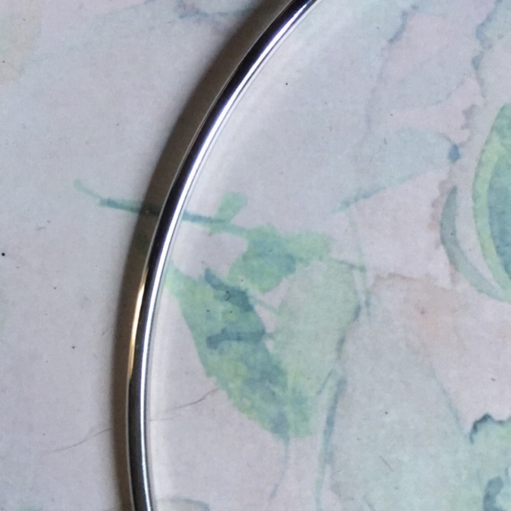 New! Silver Hoop Earrings - Picture 6 of 8